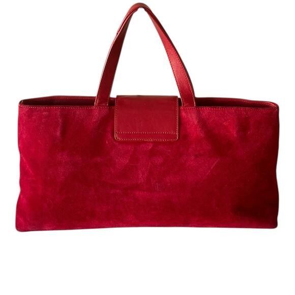 Burberry London Elegant Red Suede Tote Bag - Picture 4 of 10